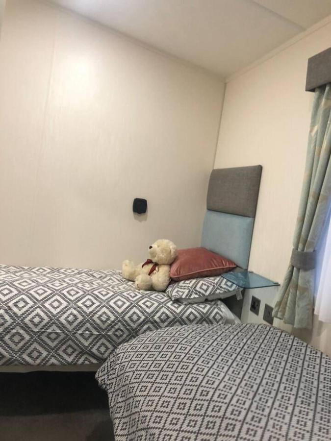 Superior 6 Berth Holiday Home In Suffolk 삭스먼덤 외부 사진