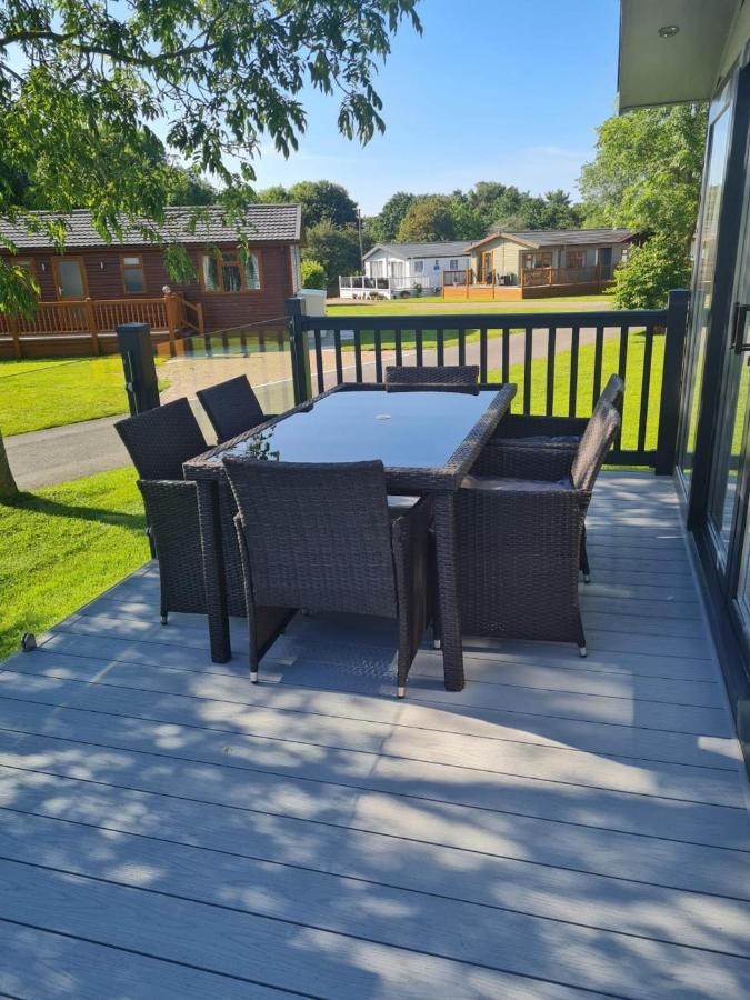 Superior 6 Berth Holiday Home In Suffolk 삭스먼덤 외부 사진